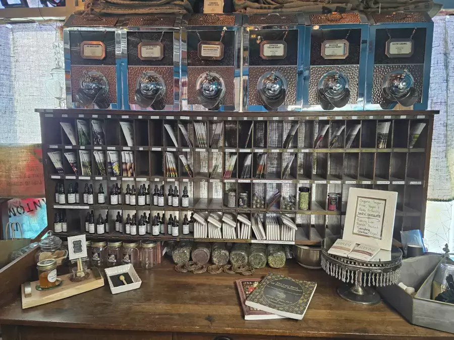 CBD Botanicals - Botanical Market & Apothecary Gallery Image - Springfield IL