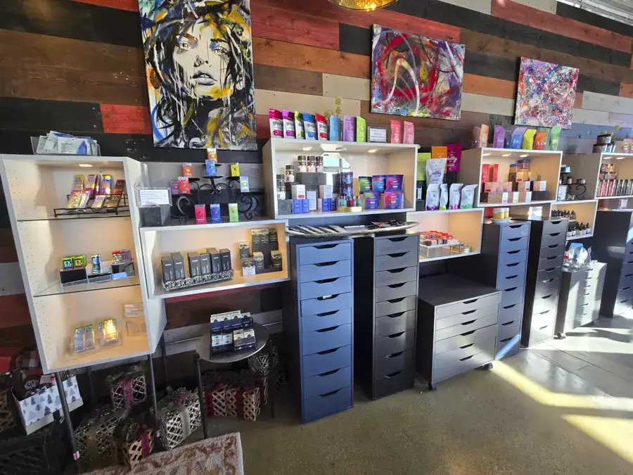 CBD Botanicals - Storefront Gallery Image - Springfield IL